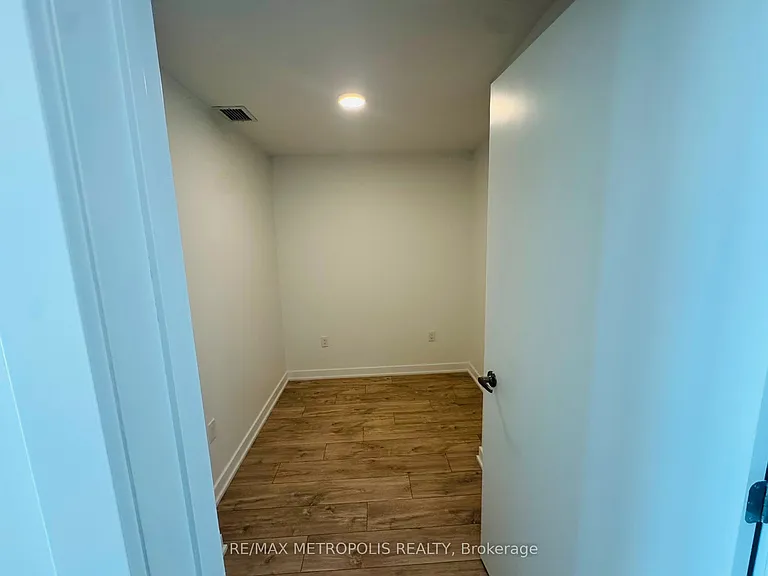 740 Whitlock Ave #109 — Photo 4