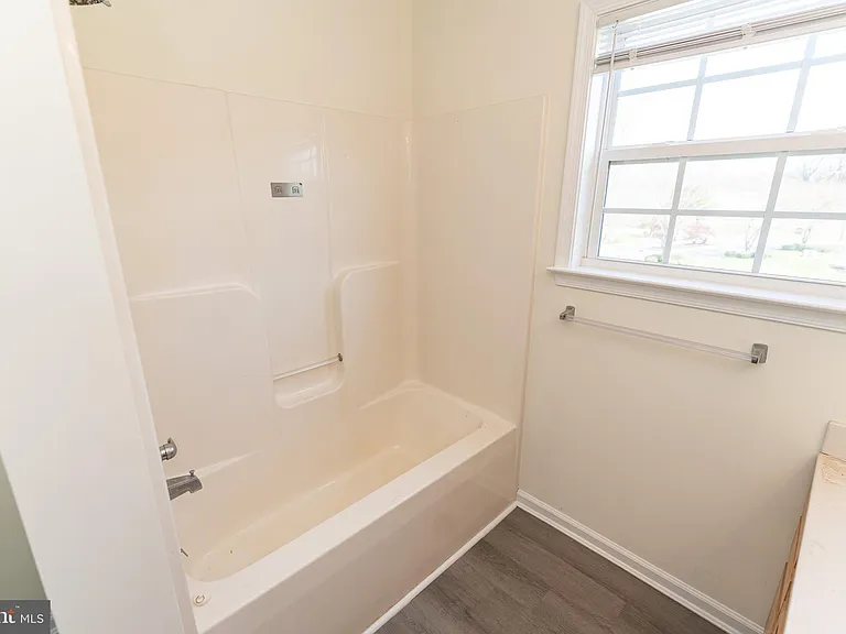 202 Carsons Ct — Photo 31
