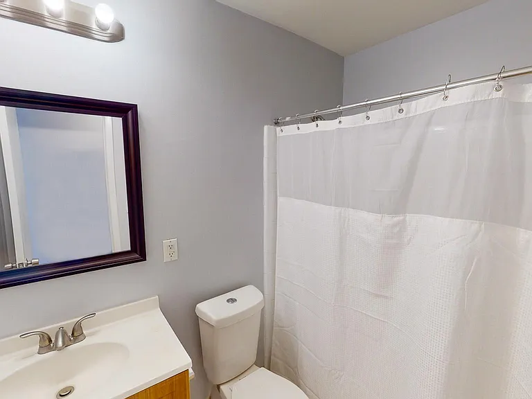 4449 Malibu Dr — Photo 7