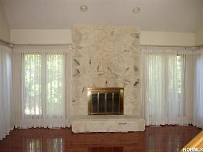 4th image of 328 Manchester Ct