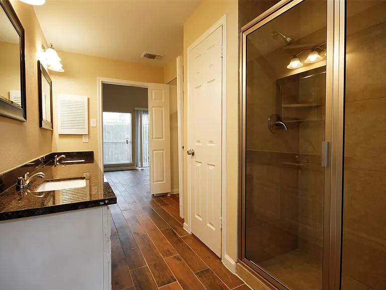 11615 Glenwolde Dr — Photo 14