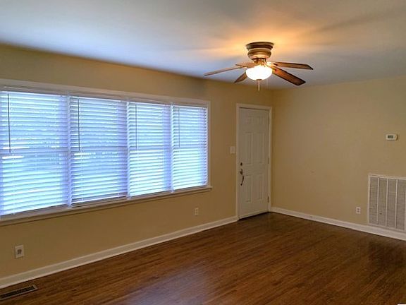 2nd image of 110 Cambridge Ct