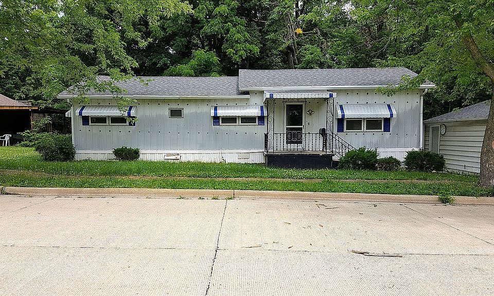 1st image of 504 Lawrence Ave
