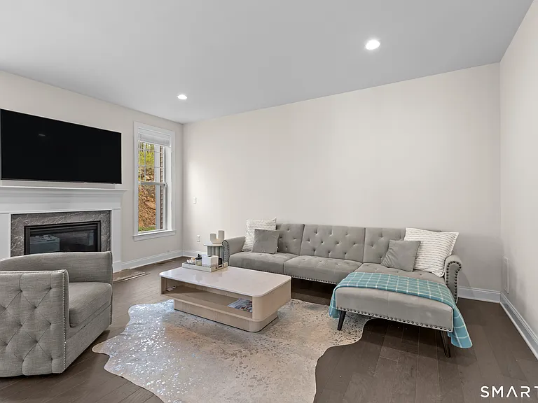 16 Hunting Ridge Ln — Photo 16