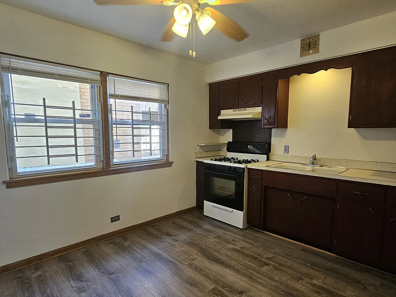 2 bed, $1,395 — Photo 2