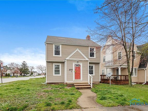 2nd image of 2727 Bryn Mawr Dr