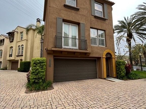 2nd image of 2852 Villas Way