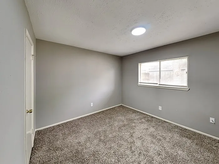 24030 Griffin House Ln — Photo 15