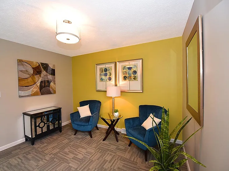 Business Center & Coffee Lounge