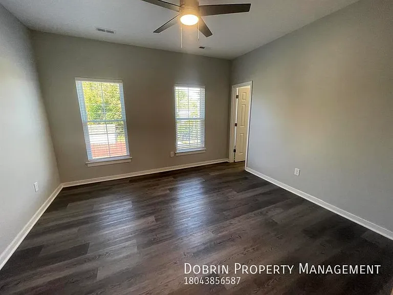 2080 Moore St — Photo 10
