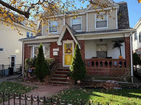 1628 Hendrickson Street image 1 of 1