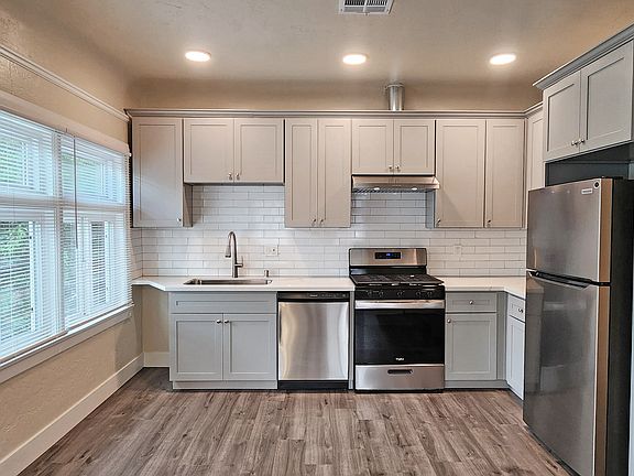 5th image of 1003 S 40th St