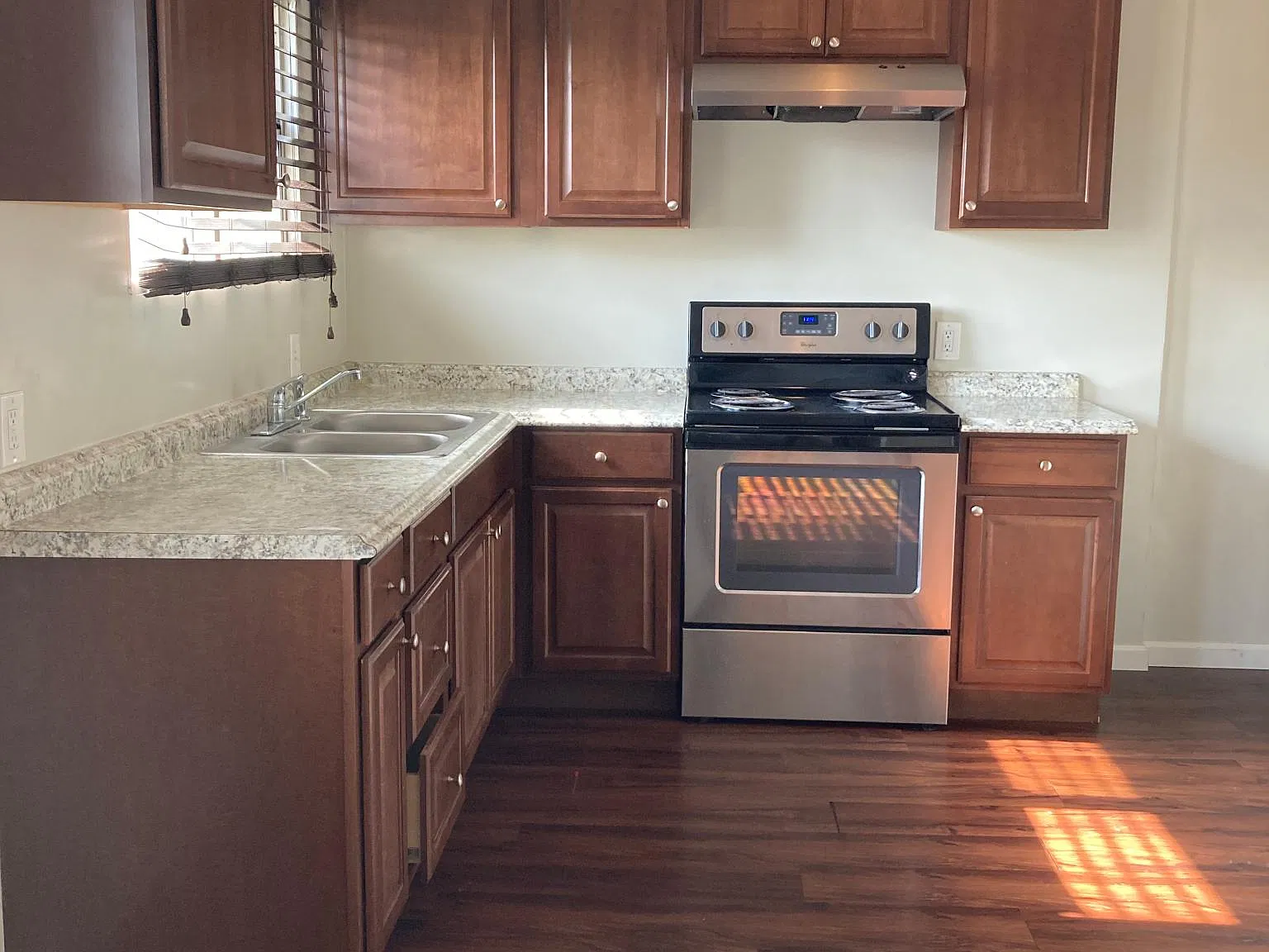 1 bed, 750 sqft, $1,895 — Photo 2
