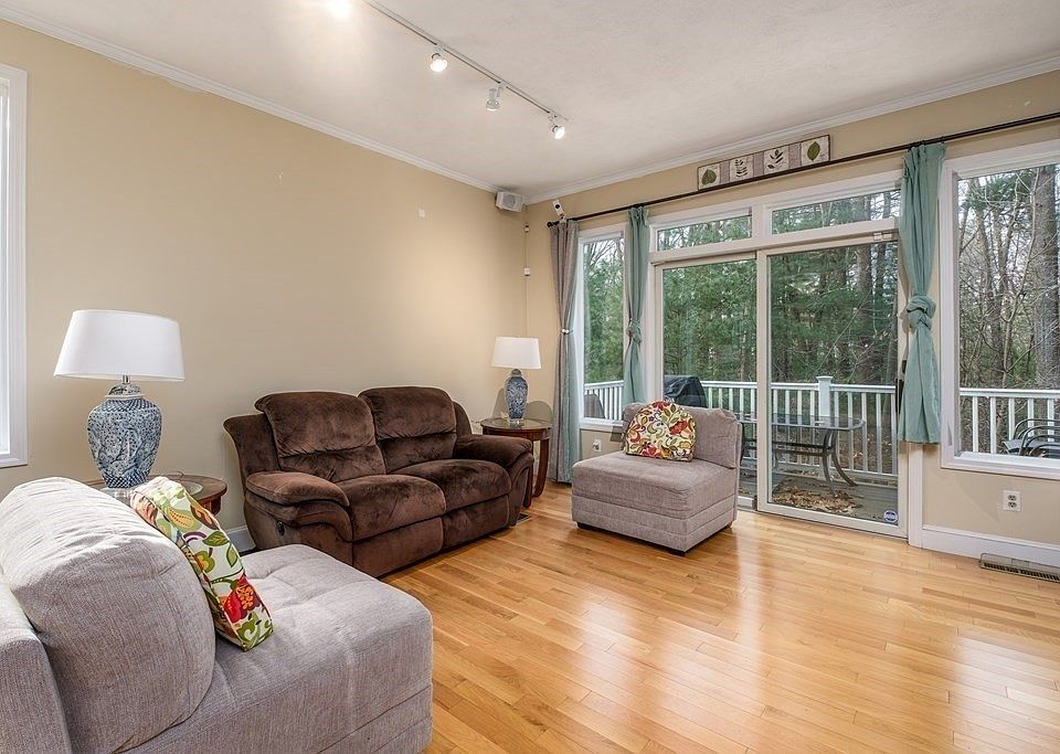 1st image of 901 Sherwood Forest Ln #901