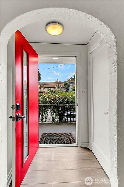 5th image of 2157 Dexter Avenue N