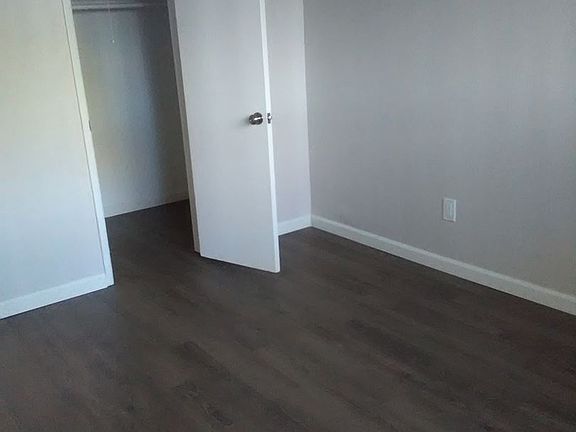 3rd image of 940 S Flower St APT 2