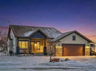 111 W Copeland Close NW, Rocky View County, AB T0J1X2