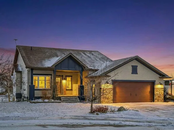 111 W Copeland Close NW, Rocky View County, AB T0J 1X2