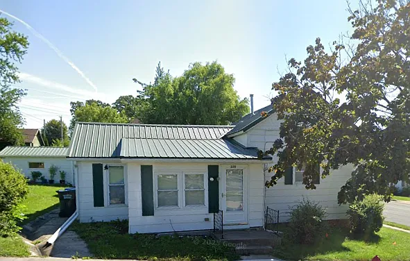 320 S Madison St
