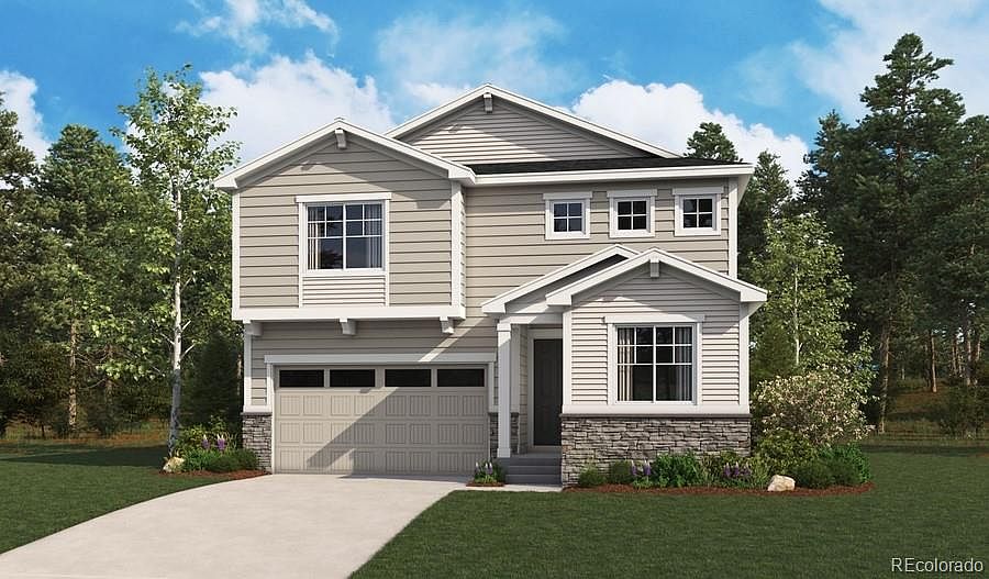 1st image of 450 Maple Street