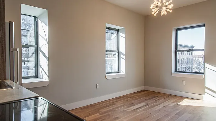 Rented by Nooklyn NYC LLC | media 40