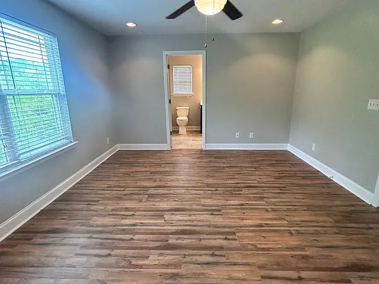 8445 Brookmoor Ln — Photo 18