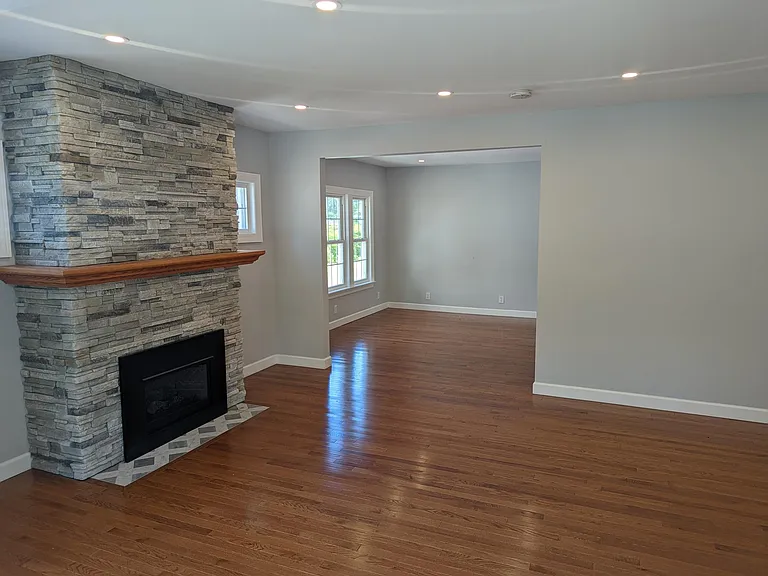 96 Delham Ave #LOWER — Photo 2