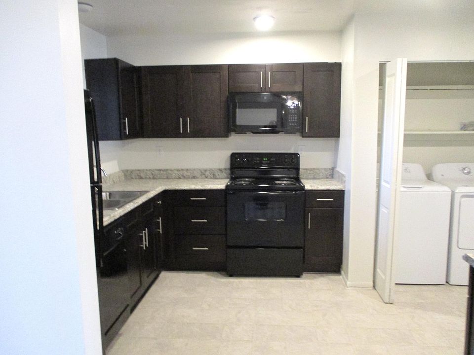 1st image of 10102 Arrowhead Dr