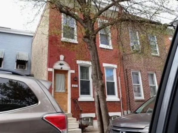 2124 E Sergeant St, Philadelphia, PA 19125