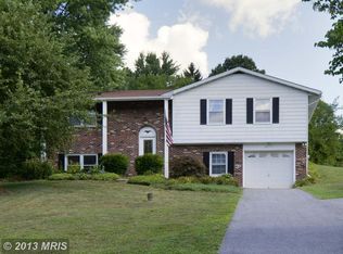 808 Cindy Ln, Westminster, MD 21157
