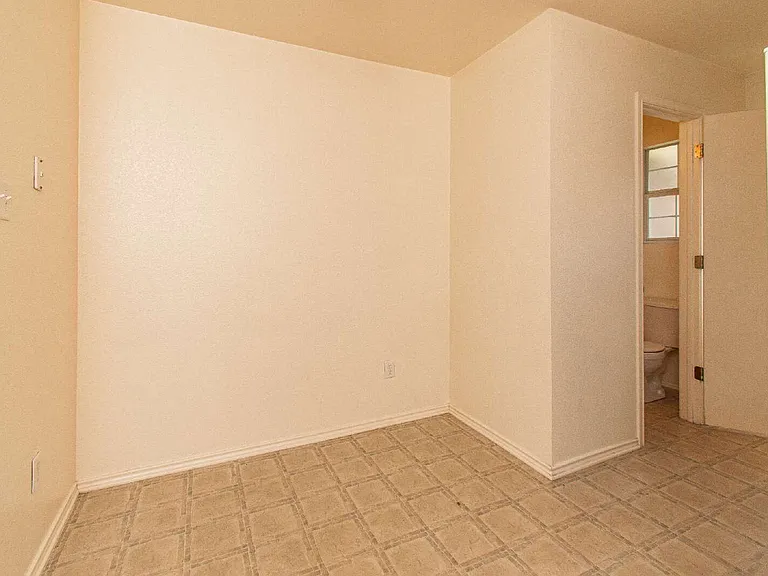 4207 Alan Kent Dr #B — Photo 6