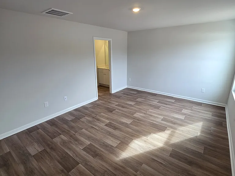 532 Runaway Train Dr — Photo 16