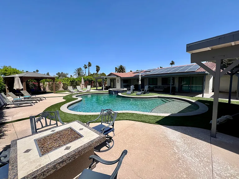 815 N Calle Quetzal — Photo 10