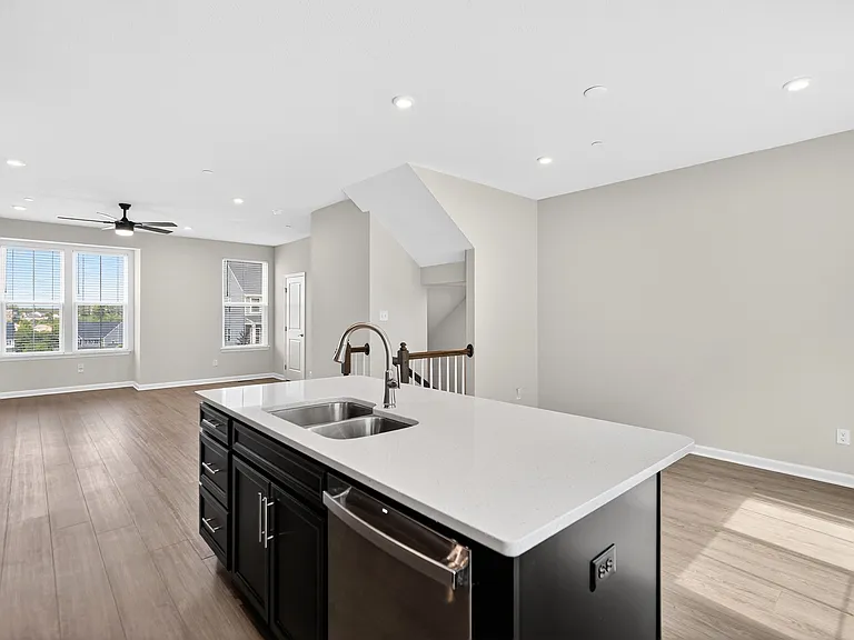 526 Dogwood Ln — Photo 13