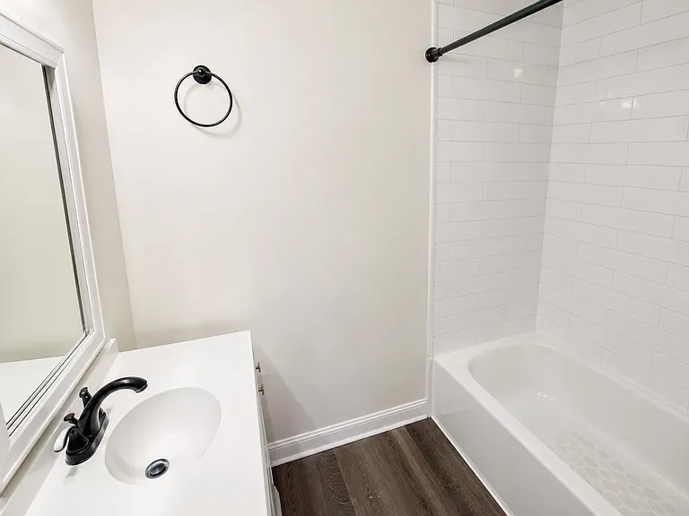 920 Broadway #2R — Photo 4