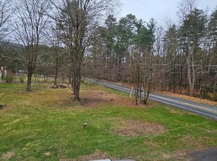 624 Oakland Valley Rd APT C, Cuddebackville, NY 12729