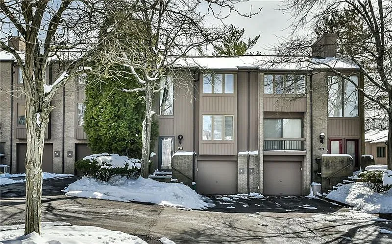 123 Locust Ct photo 1