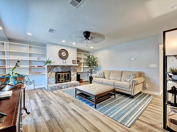 3rd image of 6759 Curtis Way
