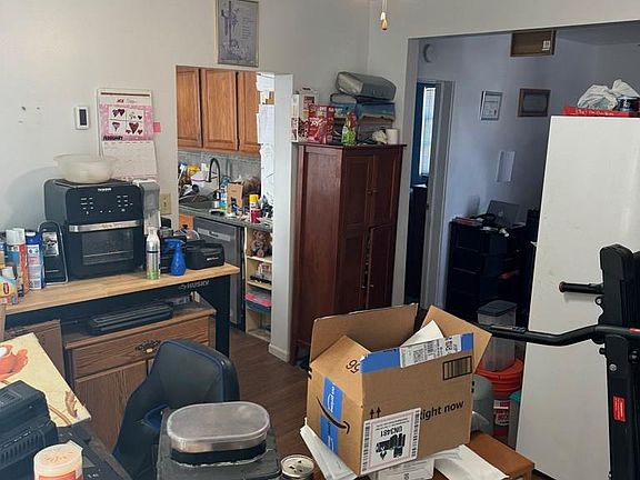 5th image of 216 N Logan St