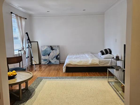 224 Highland Boulevard image 5 of 9