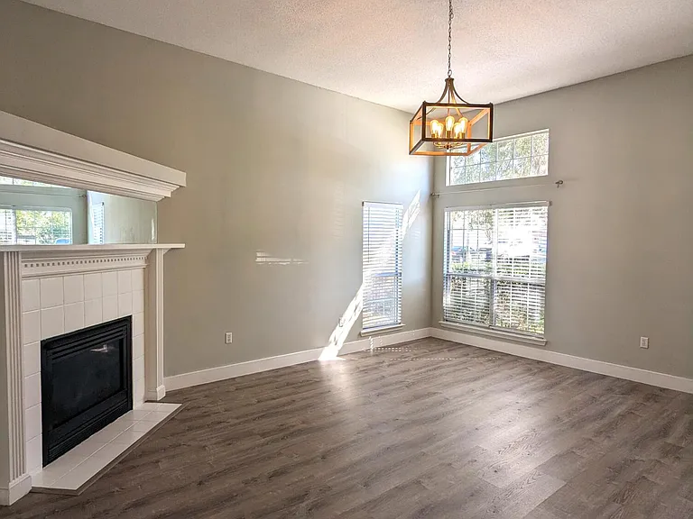 517 Rush Park Cir — Photo 3