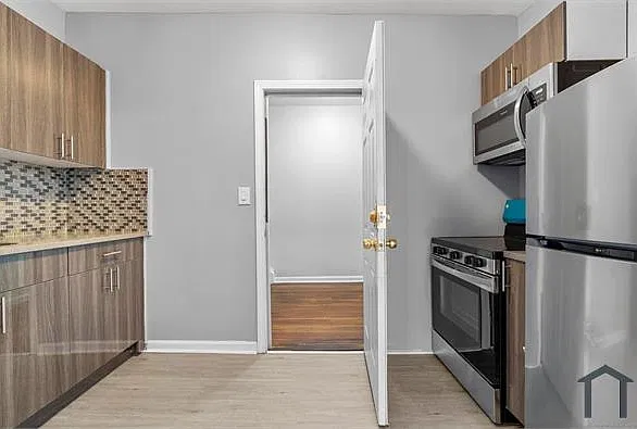 2 bed, $2,100 — Photo 1