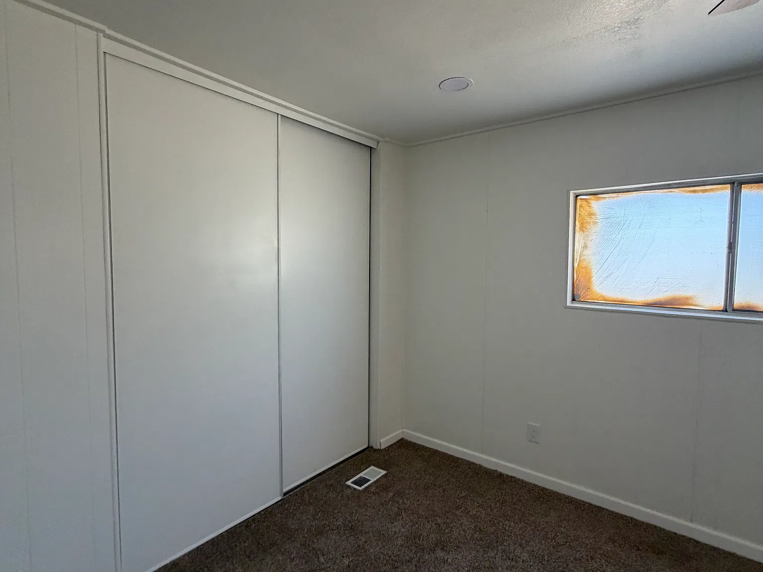 3 bed, 1440 sqft, $2,400 — Photo 2