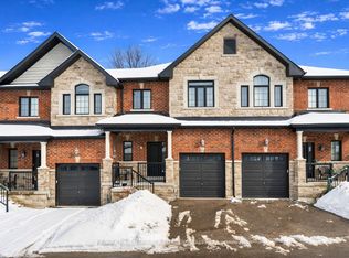 13 Charmuse Ln, East Gwillimbury, ON L9N0N7