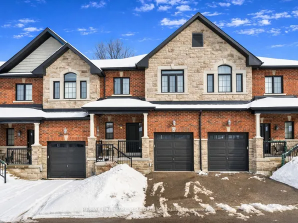 13 Charmuse Ln, East Gwillimbury, ON L9N 0N7