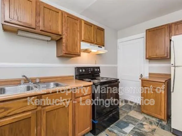 5 Dogwood Ln, Frankfort, KY 40601