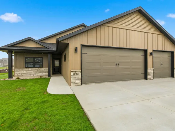 1317 Iris Ln, Saint Joseph, MN 56374