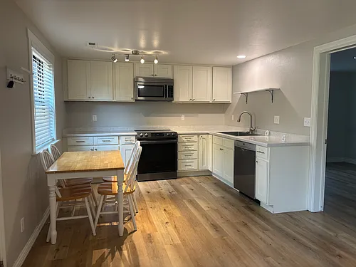 525 E 2780 N Photo 1