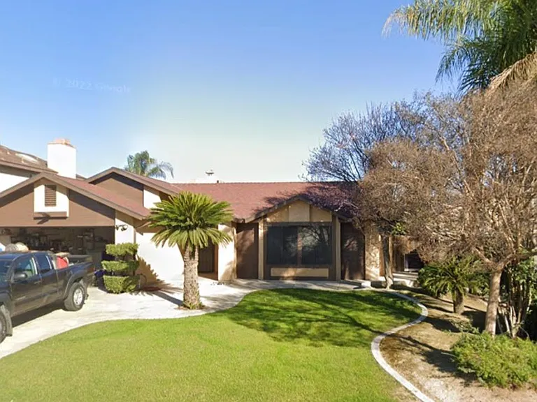 5908 Lugene Ave — Photo 1