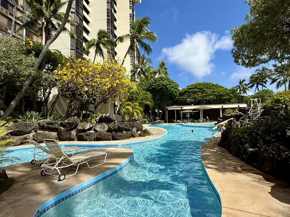 511 Hahaione St, Honolulu, HI